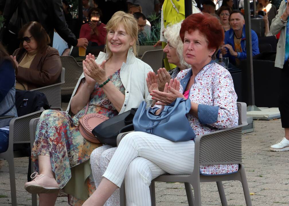 JAV atlikėjai vasaros scenoje 