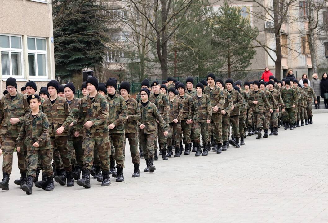 JAV kariai Kauno kadetams padovanojo sporto salę