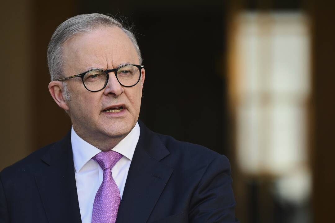 Rinkimus laimėjęs Australijos premjeras Albanese'is kalbėjosi su Trumpu