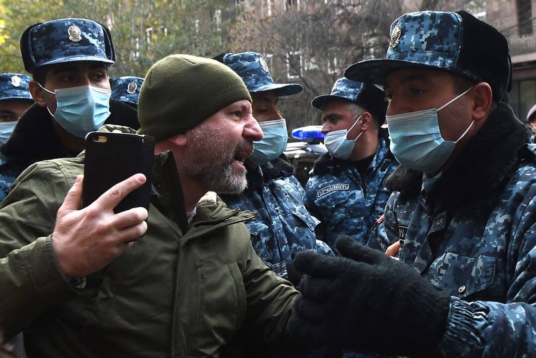 Armėnai toliau protestuoja prieš N. Pašiniano vyriausybę