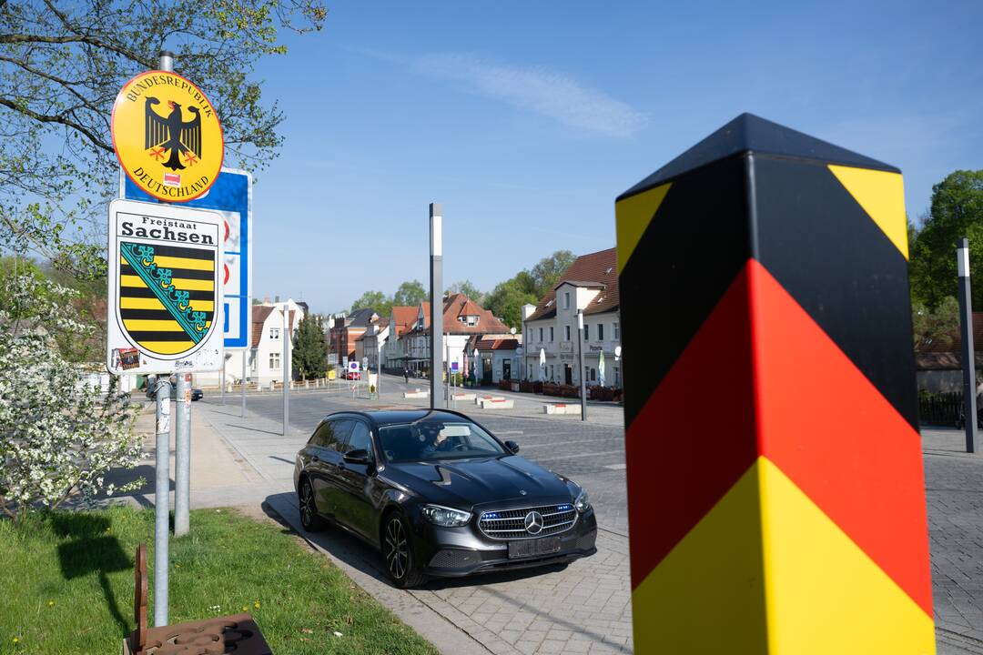 Lenkija priekaištauja Vokietijai dėl pernelyg griežtos sienų kontrolės