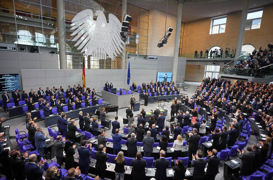 Vokietijos parlamente kilo priešrinkiminiai ginčai dėl migracijos ir saugumo