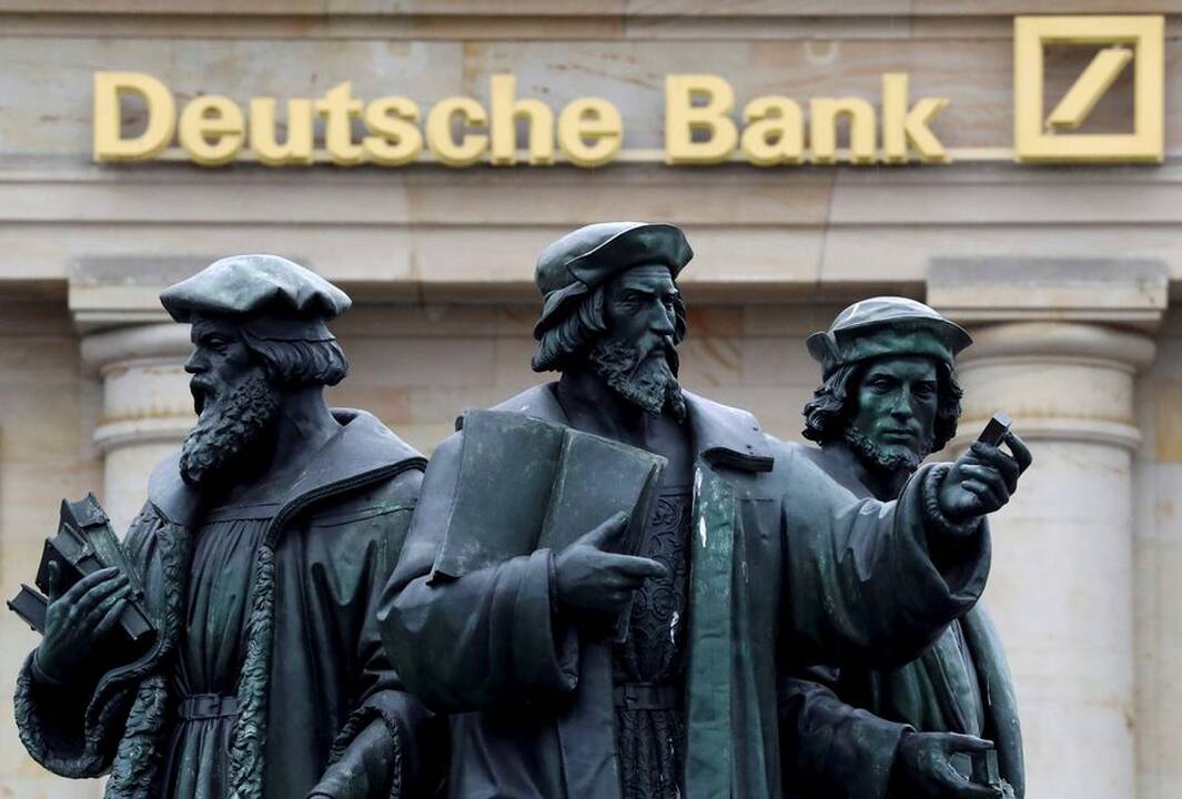 „Deutsche Bank“ nutraukia finansinius santykius su D. Trumpu ir jo bendrovėmis