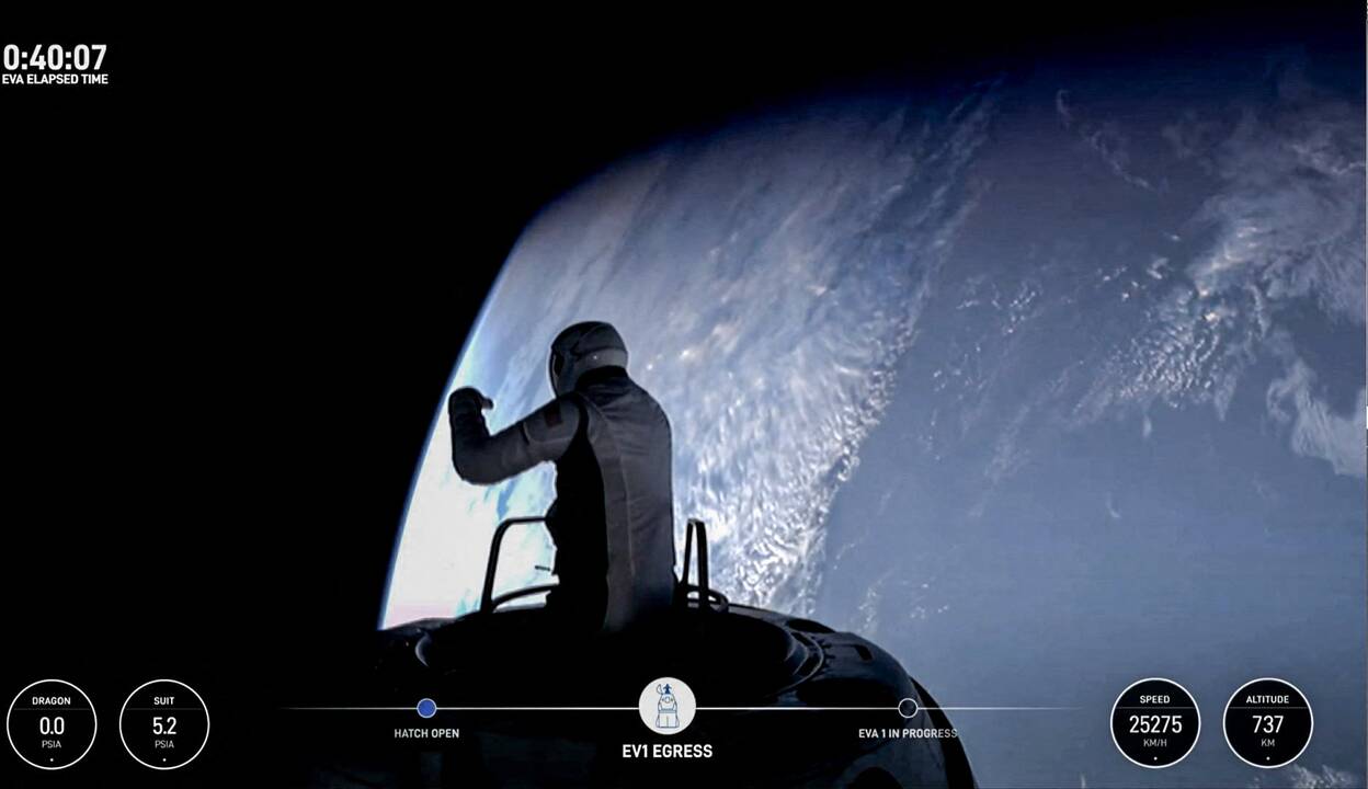„Polaris Dawn“ įgula išėjo į atvirą kosmosą
