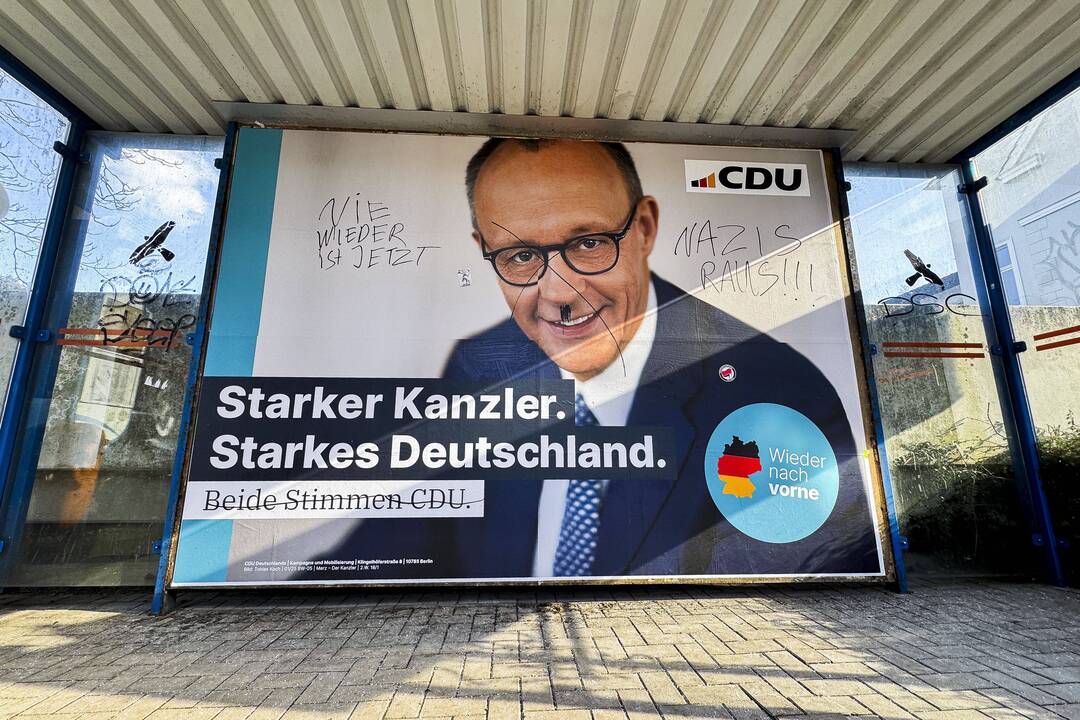 Prieš pat rinkimus Vokietijoje smuktelėjo CDU/CSU bloko populiarumas