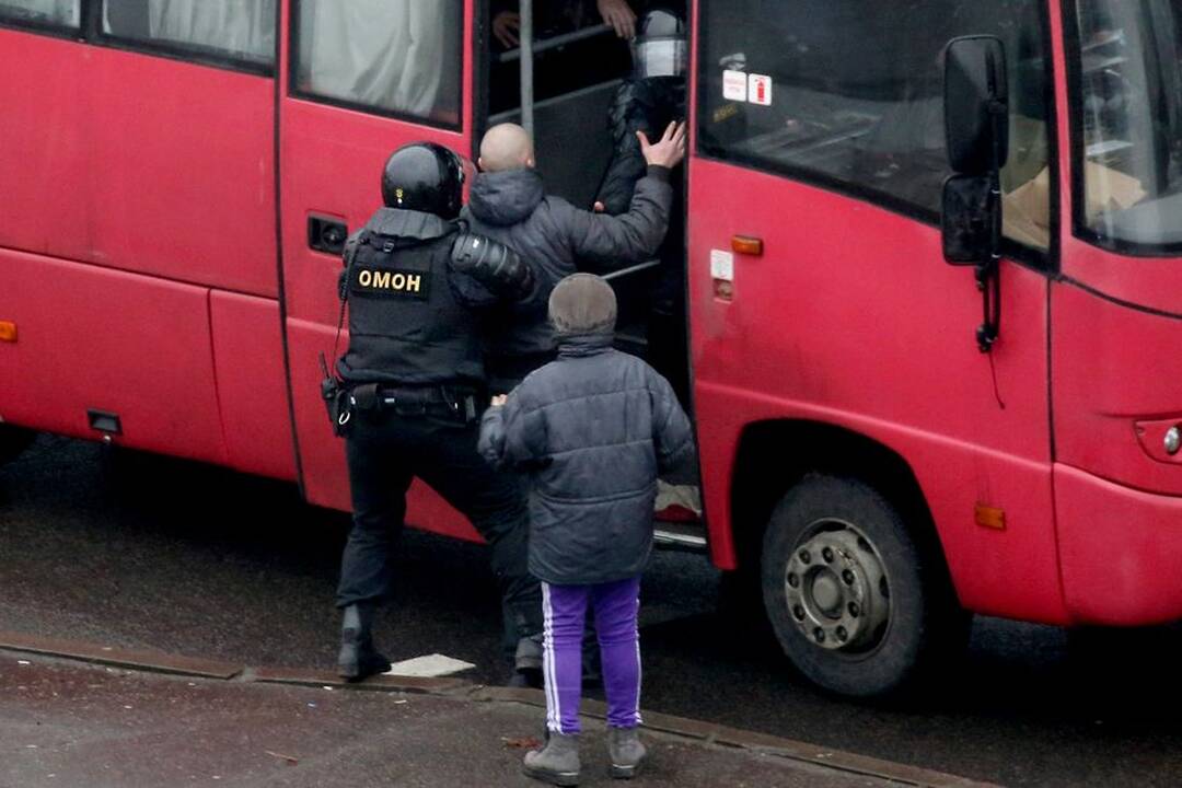 Minske antradienį vėl buvo sulaikomi protestuotojai