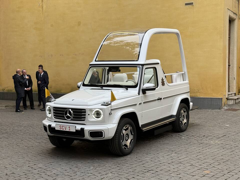 Pranciškaus papamobilis pertvarkytas į mobiliąją kliniką Gazos vaikams