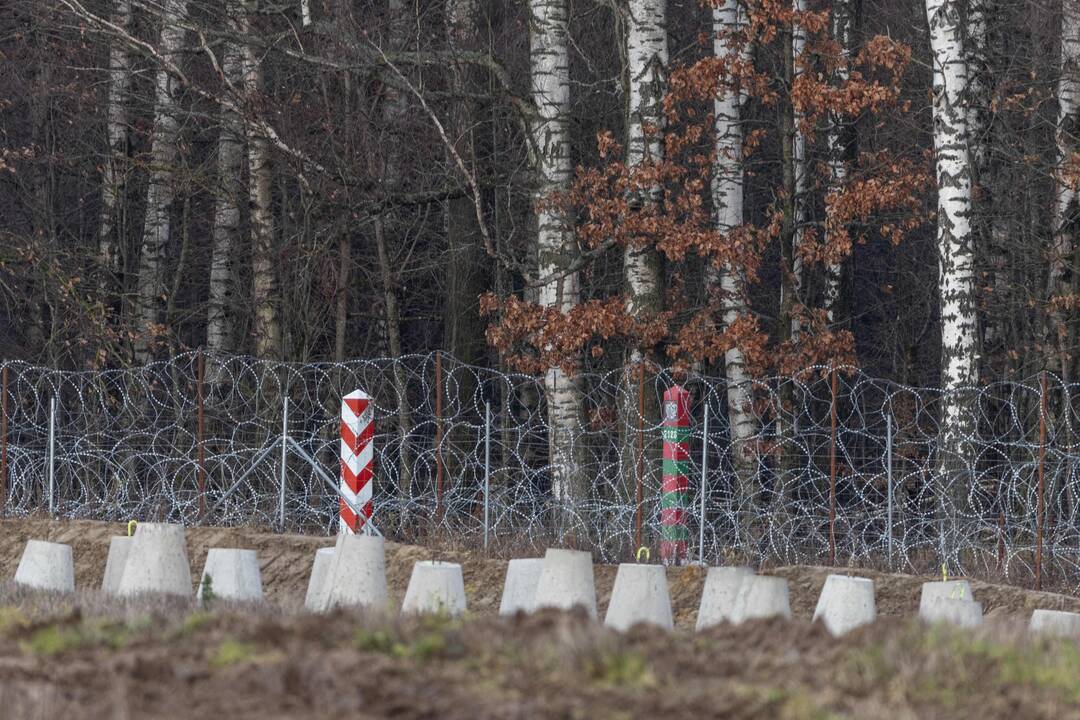 Lenkija baigs statyti sieną pasienyje su Baltarusija iki kitų metų vidurio