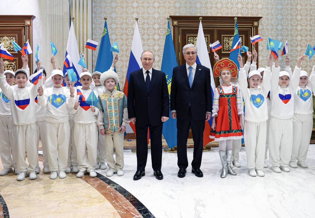 V. Putinas atvyko į Kazachstaną su dviejų dienų vizitu