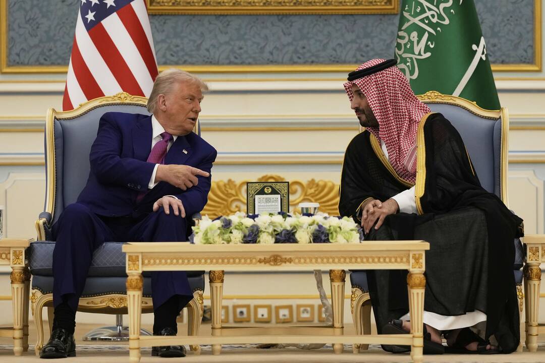 JAV ir Saudo Arabija pasirašė strateginės ekonominės partnerystės susitarimą