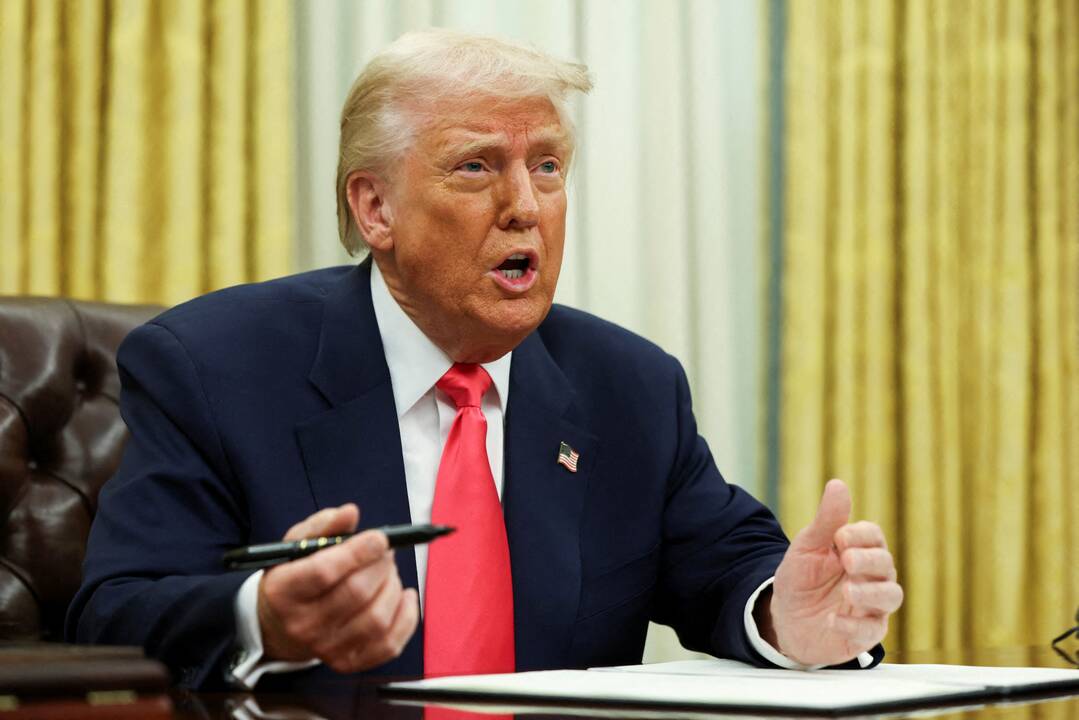 Trumpas parašė laišką Iranui, kviečia deryboms