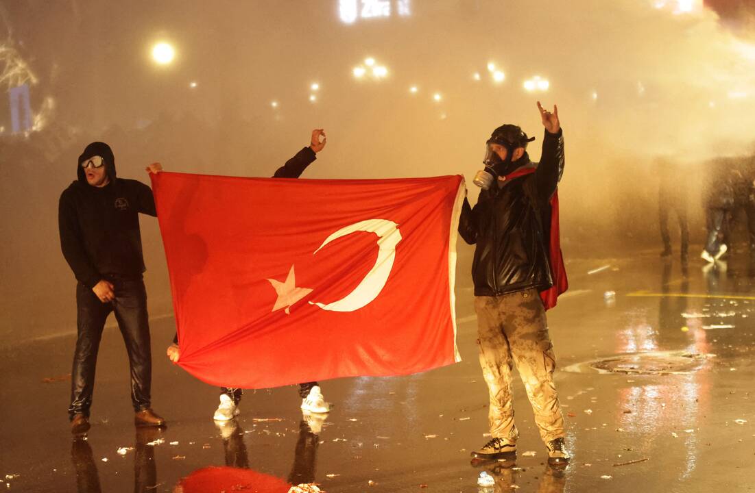 Turkijoje areštuoti dar penki opozicinės partijos merai