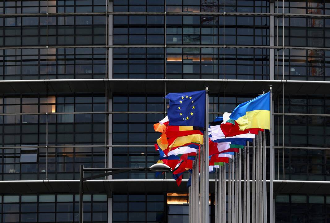 Ukraina ir ES susitarė dėl paskolos iki 35 mlrd. eurų iš pajamų už įšaldytą Rusijos turtą