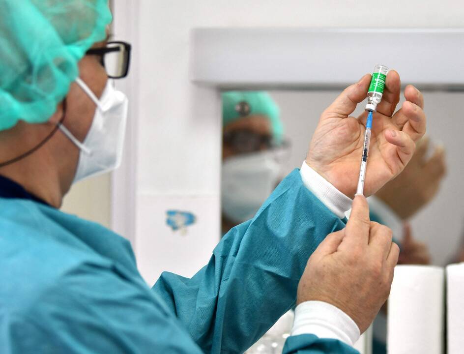 Suomijoje leista „AstraZeneca“ vakcina skiepyti vyresnius nei 70 metų amžiaus žmones