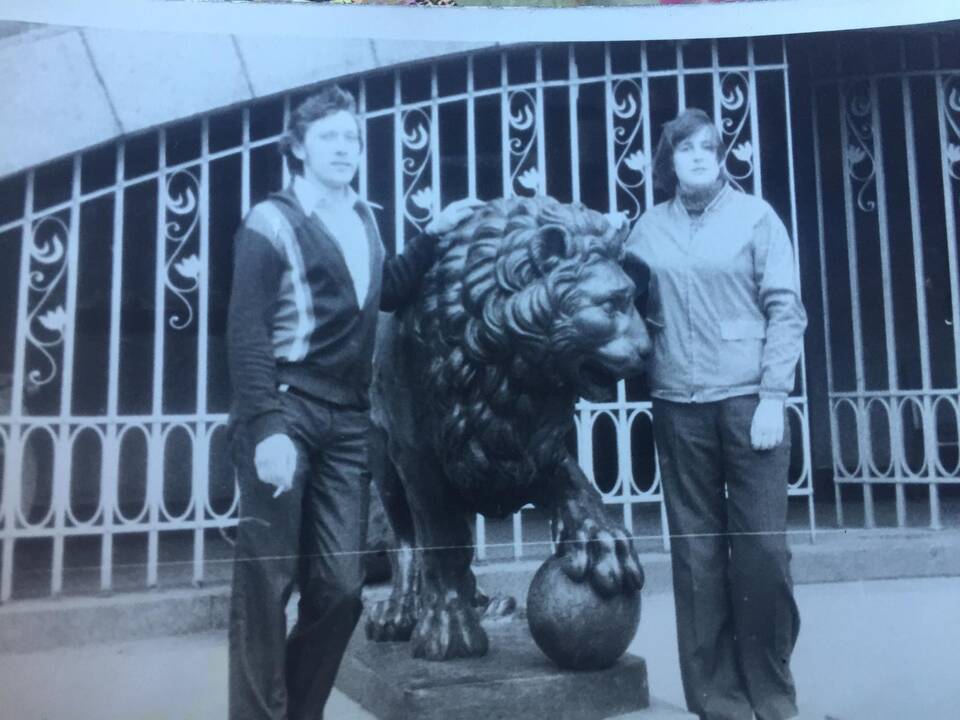 Tradicija – foto prie Karo muziejaus liūtų (daugiau kaip 250 foto)