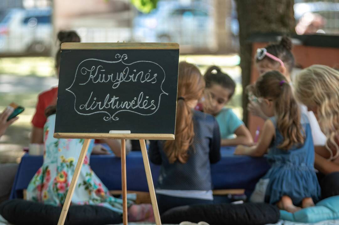 Piknikas Prezidentūros kiemelyje