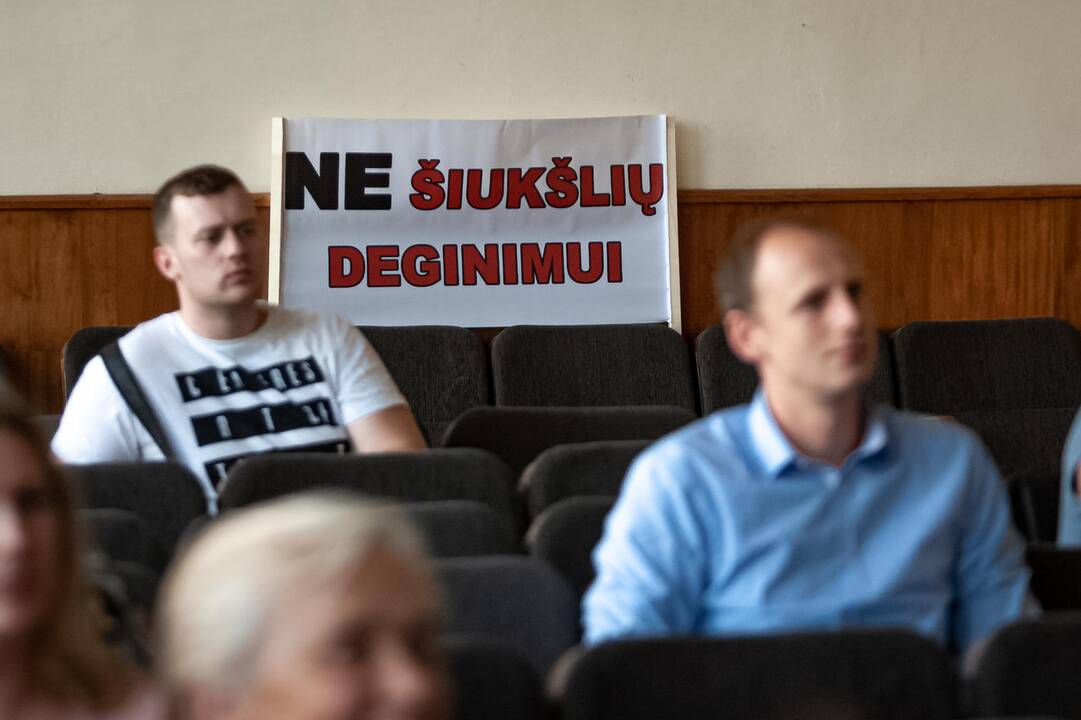 Susirinkimas dėl Kauno šiukšlių deginimo jėgainės