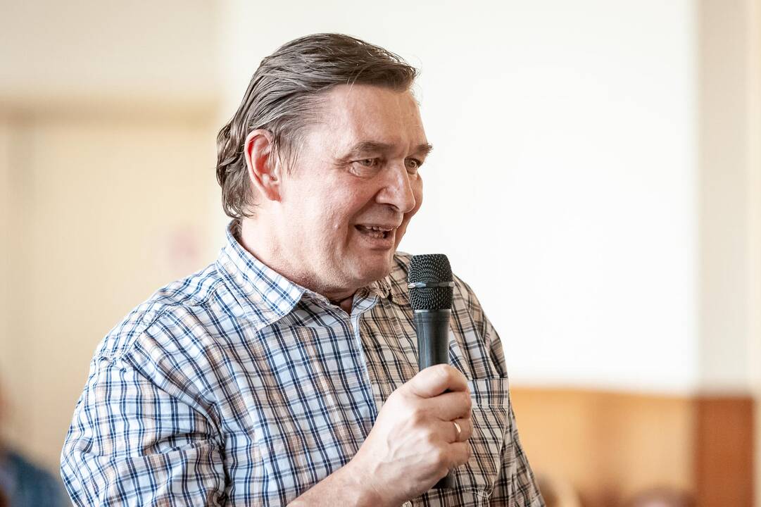 Susirinkimas dėl Kauno šiukšlių deginimo jėgainės