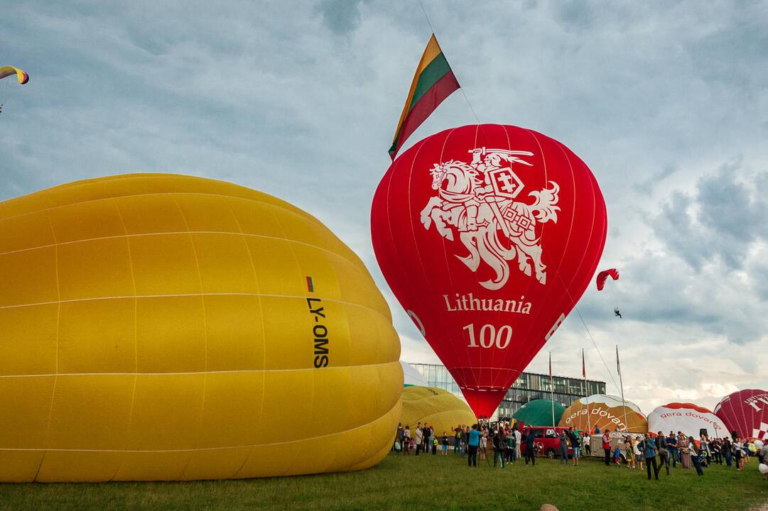 100 oro balionų fiesta „Su laisvės vėju“