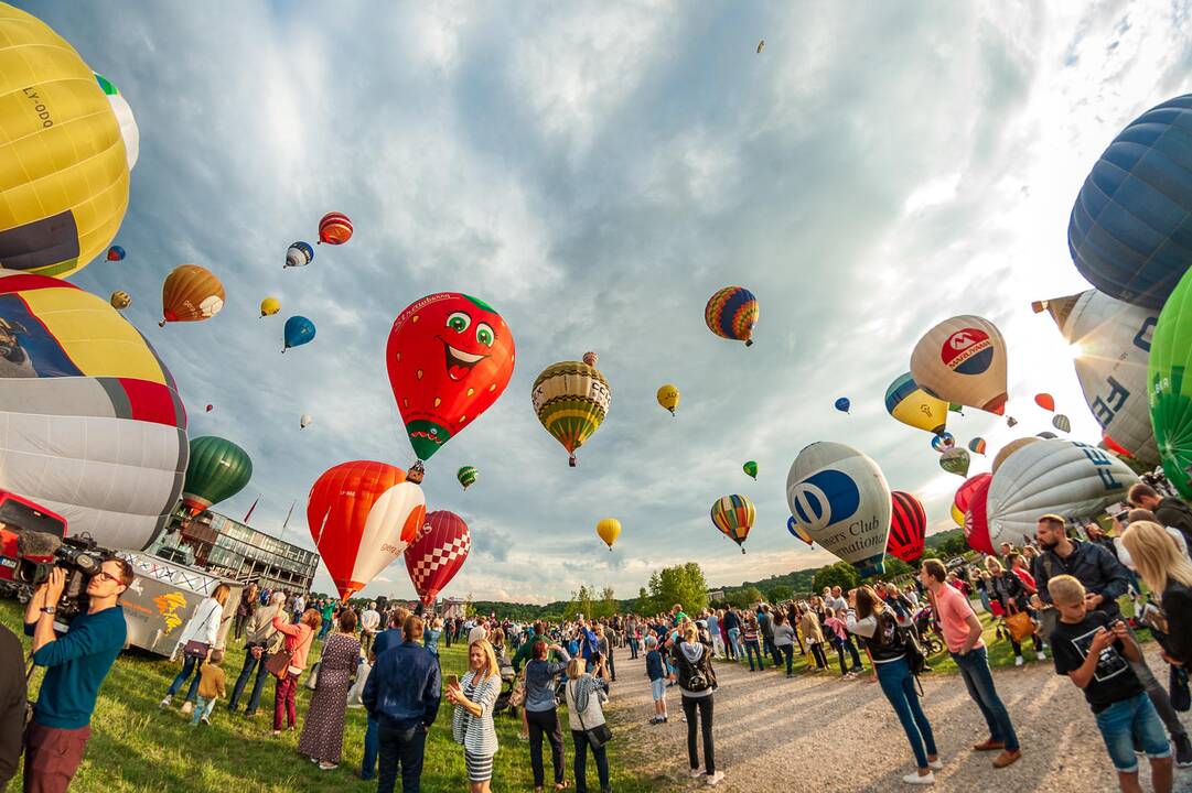 100 oro balionų fiesta „Su laisvės vėju“