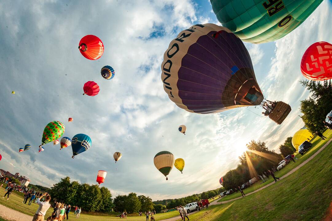 100 oro balionų fiesta „Su laisvės vėju“