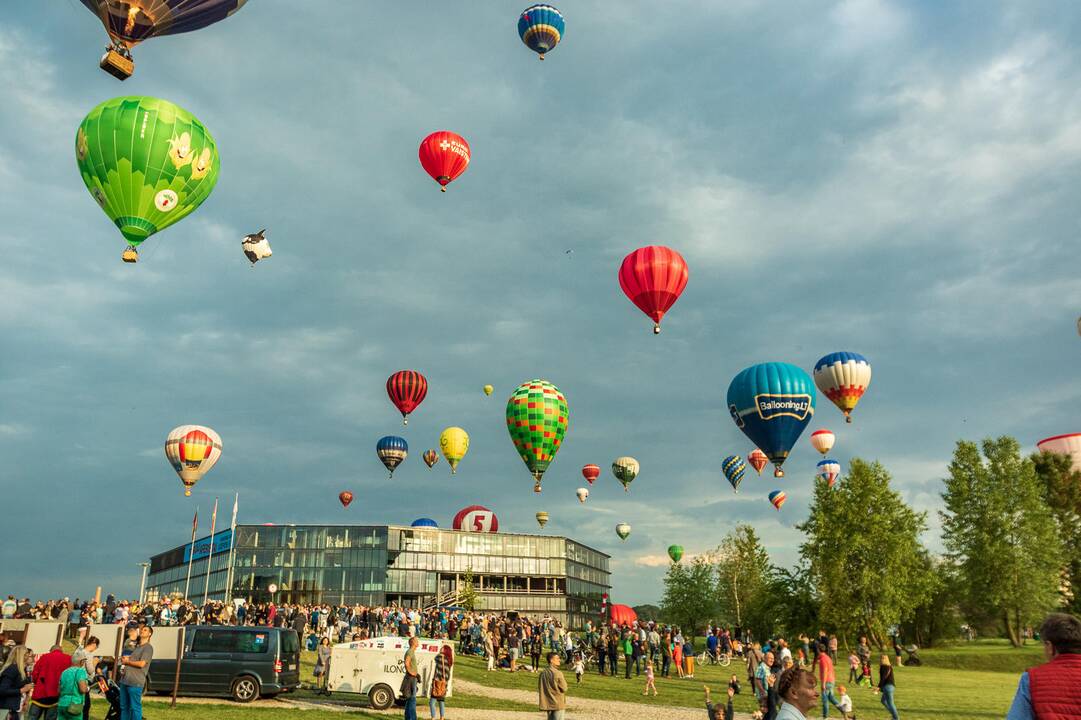 100 oro balionų fiesta „Su laisvės vėju“