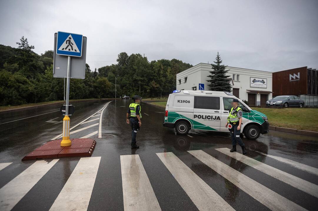 Uždaryta Salako gatvė