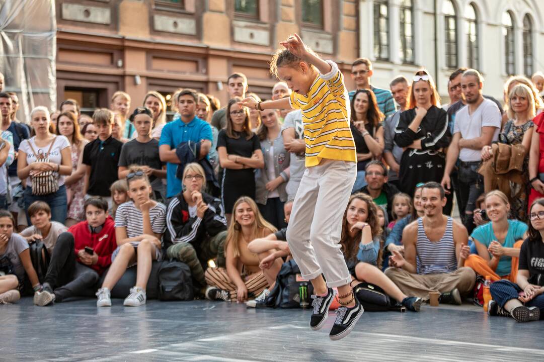 „Šokantis senamiestis“ vasarą palydi šokiu