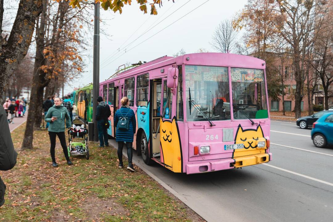 Atsisveikinimas su senaisiais troleibusais
