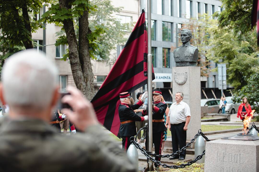 Liepos 6-osios minėjimas Karo muziejaus sodelyje