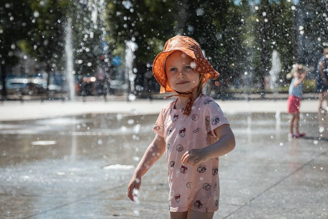 Vaikų džiaugsmai Vienybės aikštėje