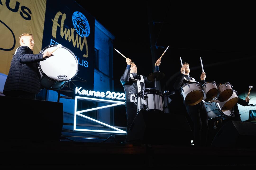 Į Parodos kalną „Fluxus“ stiliumi kopė šimtai