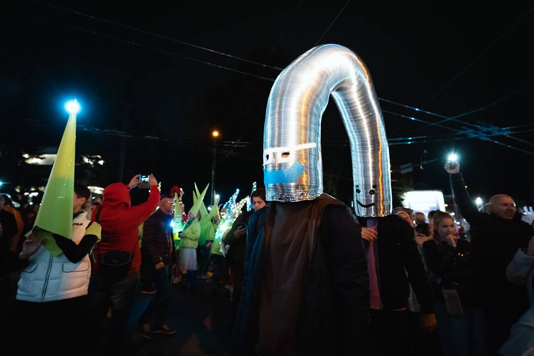 Į Parodos kalną „Fluxus“ stiliumi kopė šimtai