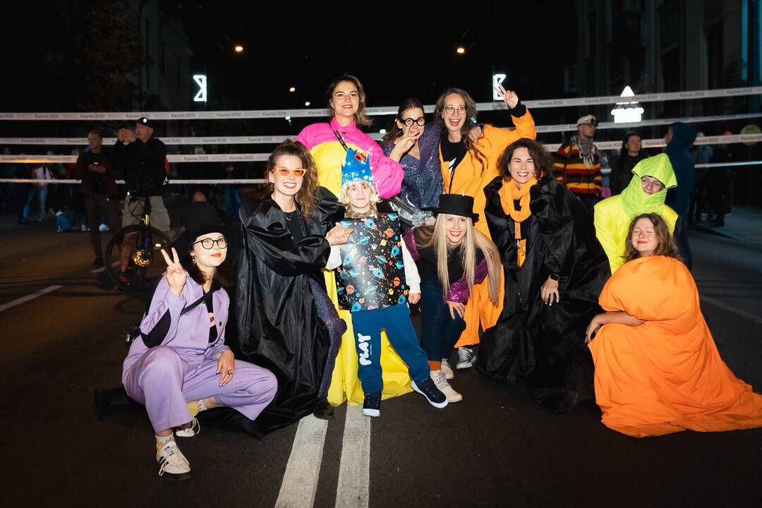 Į Parodos kalną „Fluxus“ stiliumi kopė šimtai