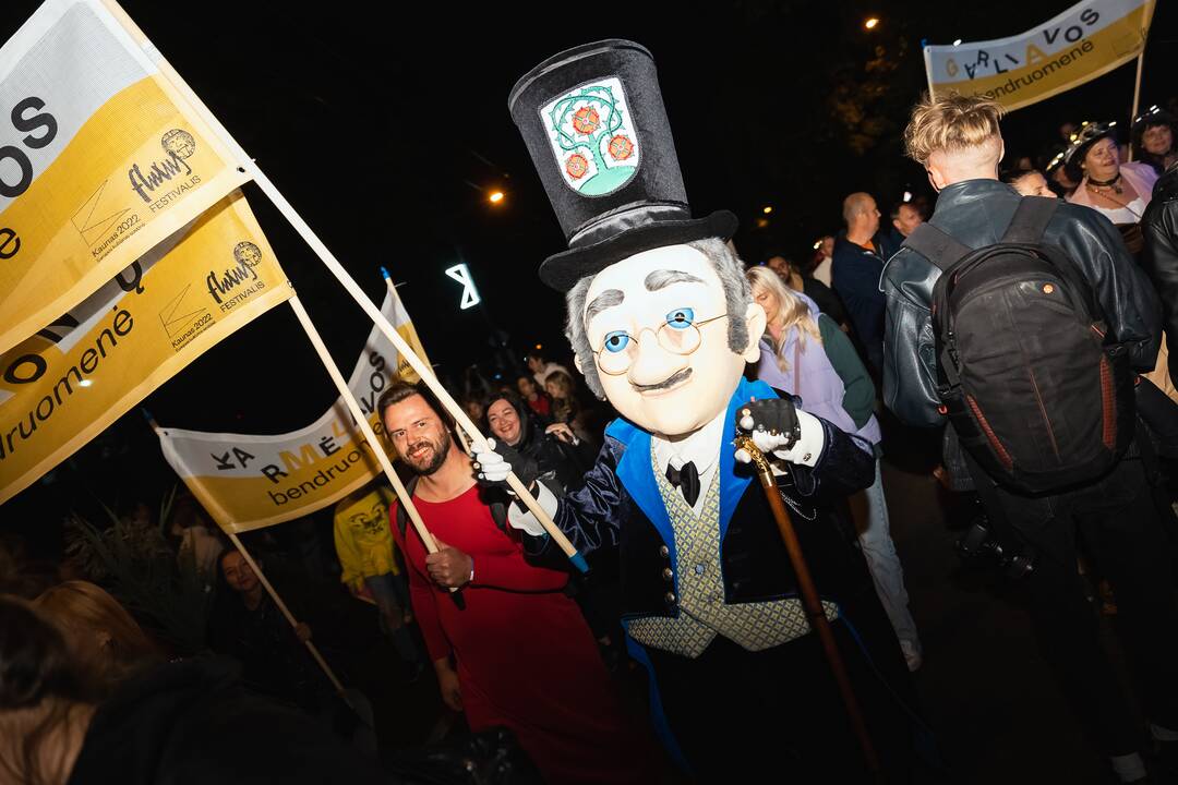 Į Parodos kalną „Fluxus“ stiliumi kopė šimtai