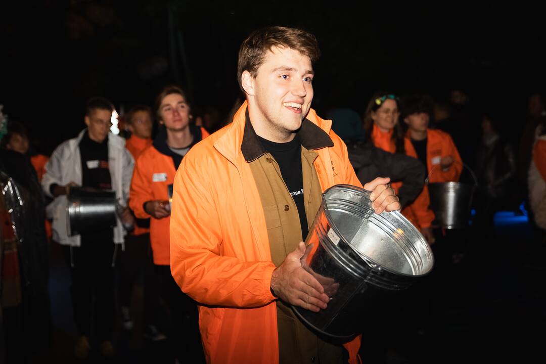 Į Parodos kalną „Fluxus“ stiliumi kopė šimtai