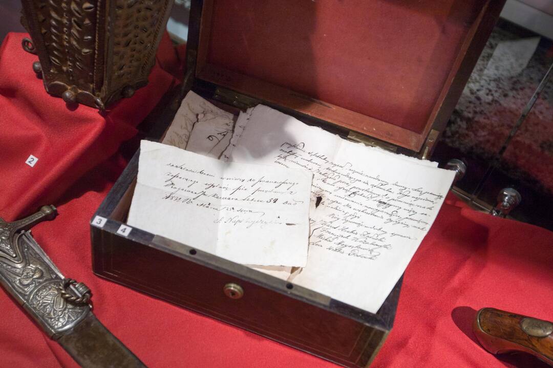 Parodos „Dvarų relikvijos pasakoja... Nuo kovų iki kovų“ atidarymas 