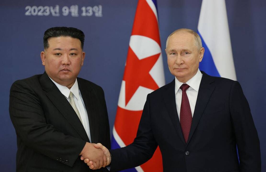 V. Putinas sako matąs Rusijos ir Šiaurės Korėjos karinio bendradarbiavimo galimybių