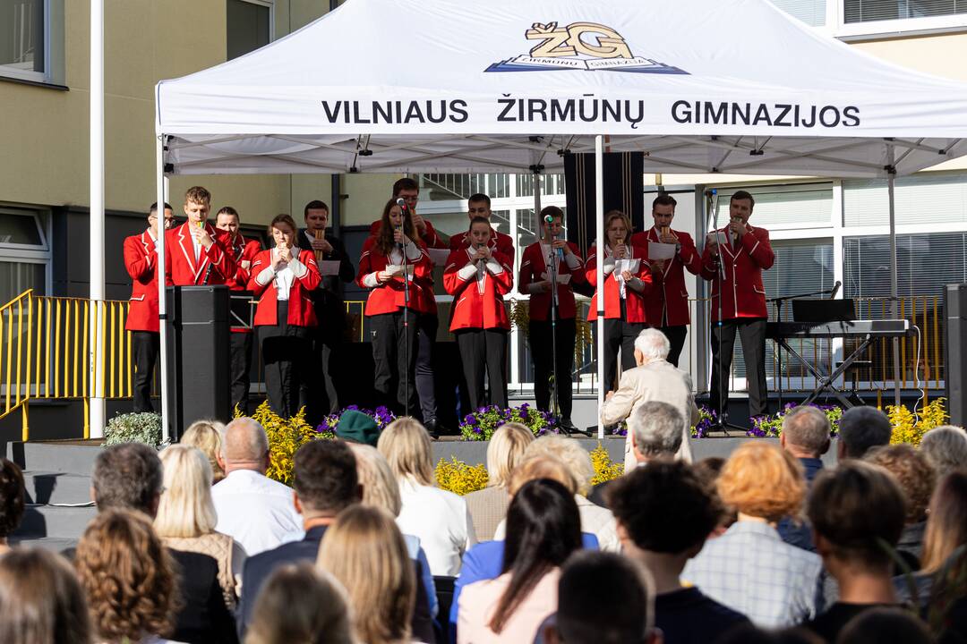 Rugsėjo 1-osios šventė Vilniaus Žirmūnų gimnazijoje