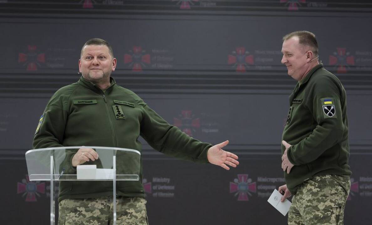 Apklausa: ukrainiečiai labiausiai pasitiki ginkluotosiomis pajėgomis