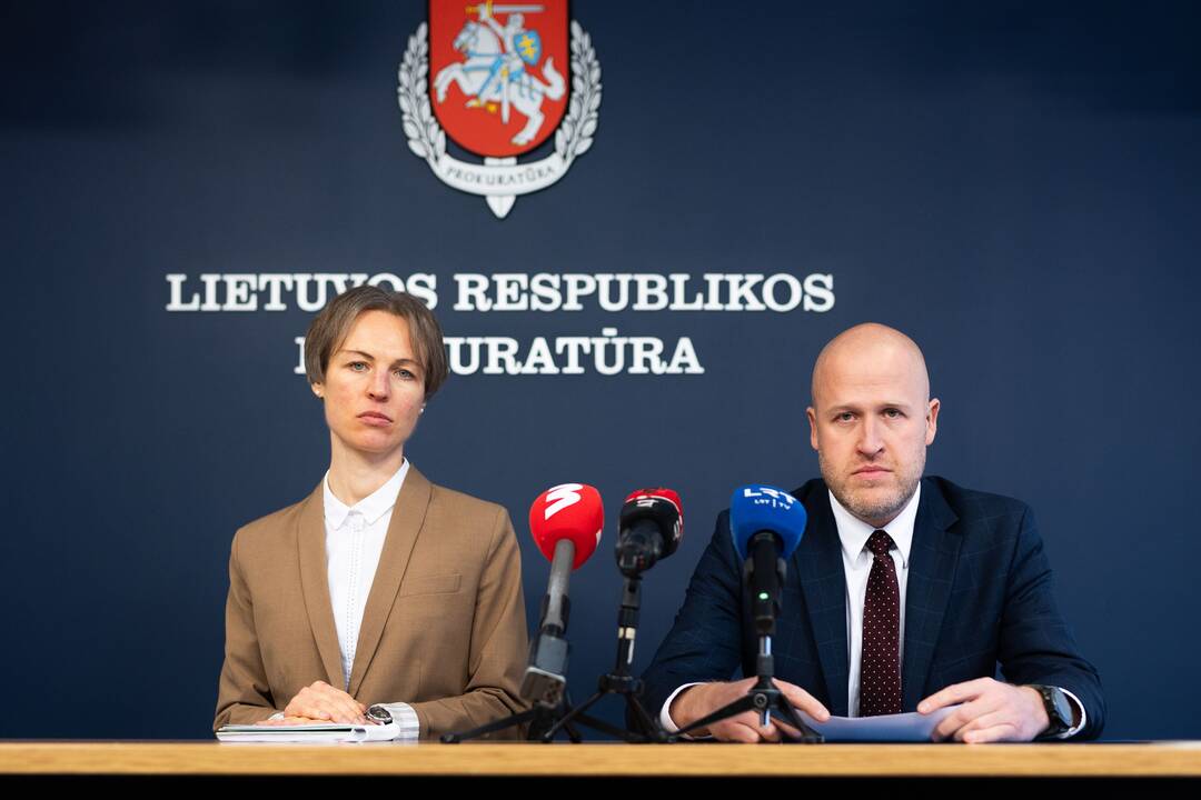R. Juodis.