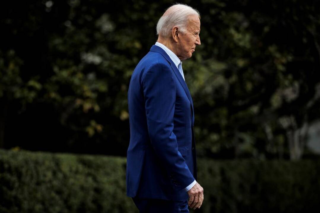 J. Bidenas sako apsisprendęs dėl atsako į išpuolį Jordanijoje