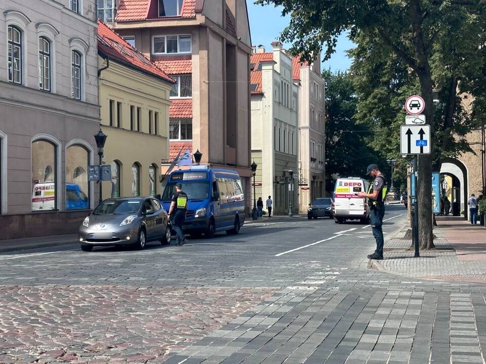 Kontrolė: uostamiestyje vyksta reidai, kurių metu tikrinama, kaip mikrojudumo priemonių vairuotojai laikosi Kelių eismo taisyklių.
