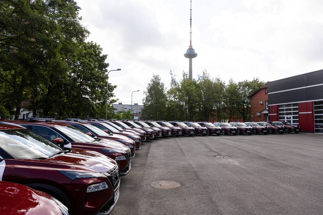 Naujieji ugniagesių „Nissan X-Trail“