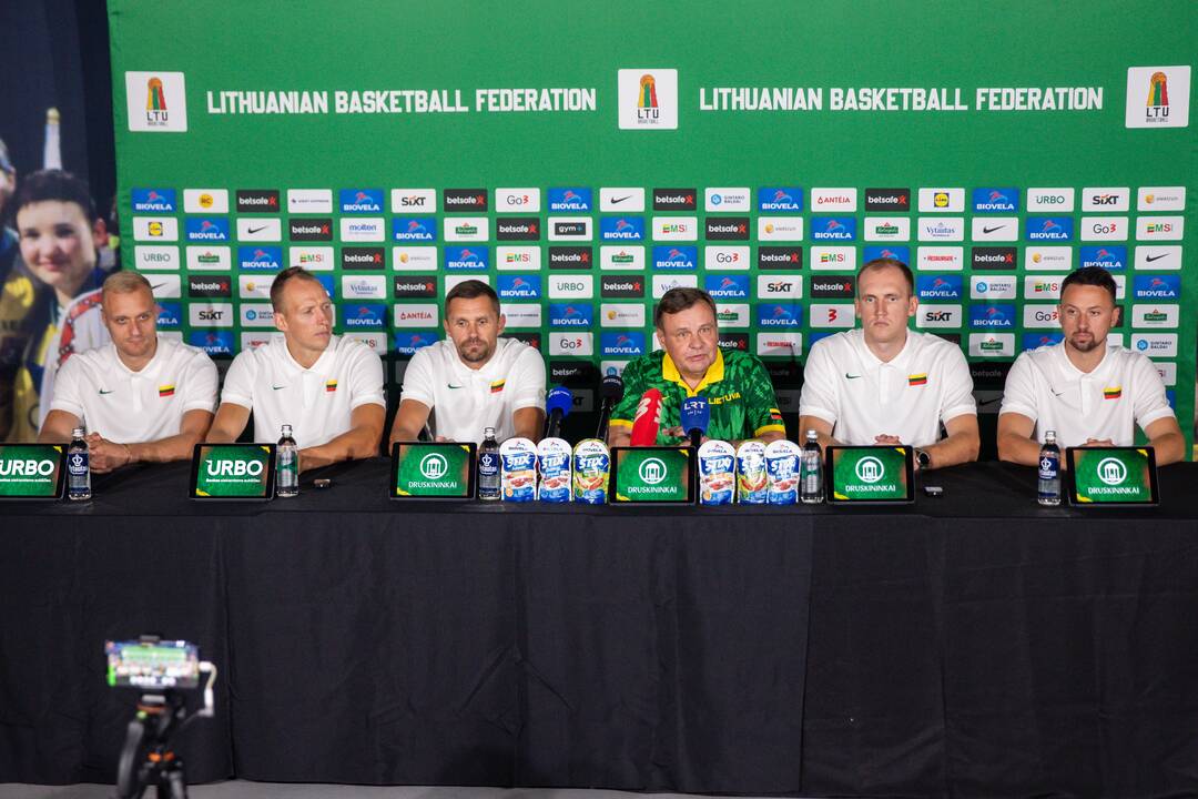 3x3 krepšinio rinktinės išvykimo į olimpines žaidynes spaudos konferencija