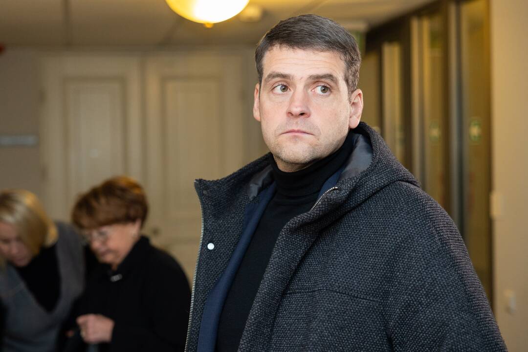 Policija pradėjo tyrimą dėl anonimo suklastotų lėktuvo bilietų, skirtų Žemaitaičiui