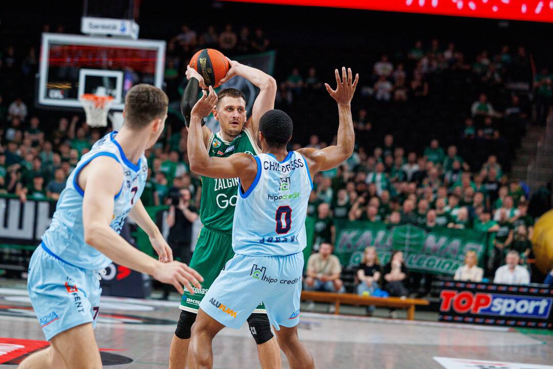 LKL rungtynėse – Kauno „Žalgiris“ ir Jonavos „CBet“