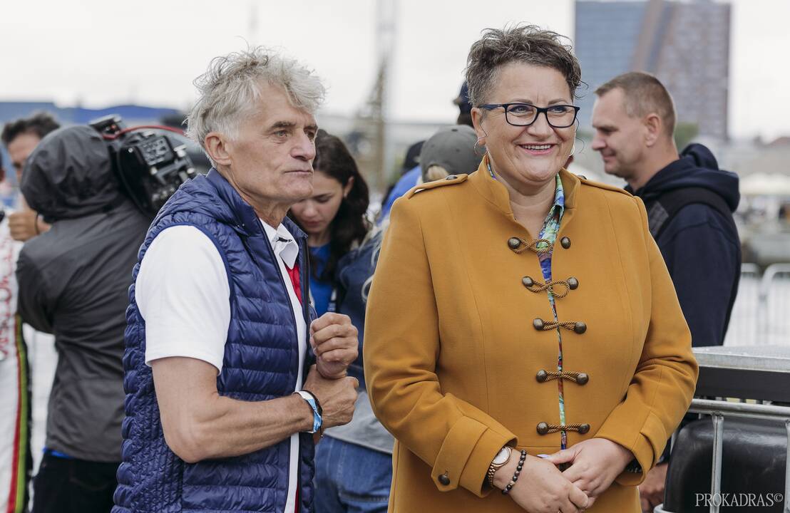 Į renginį I. Burlinskaitė ir G. Lebedeva atvyko su palyda