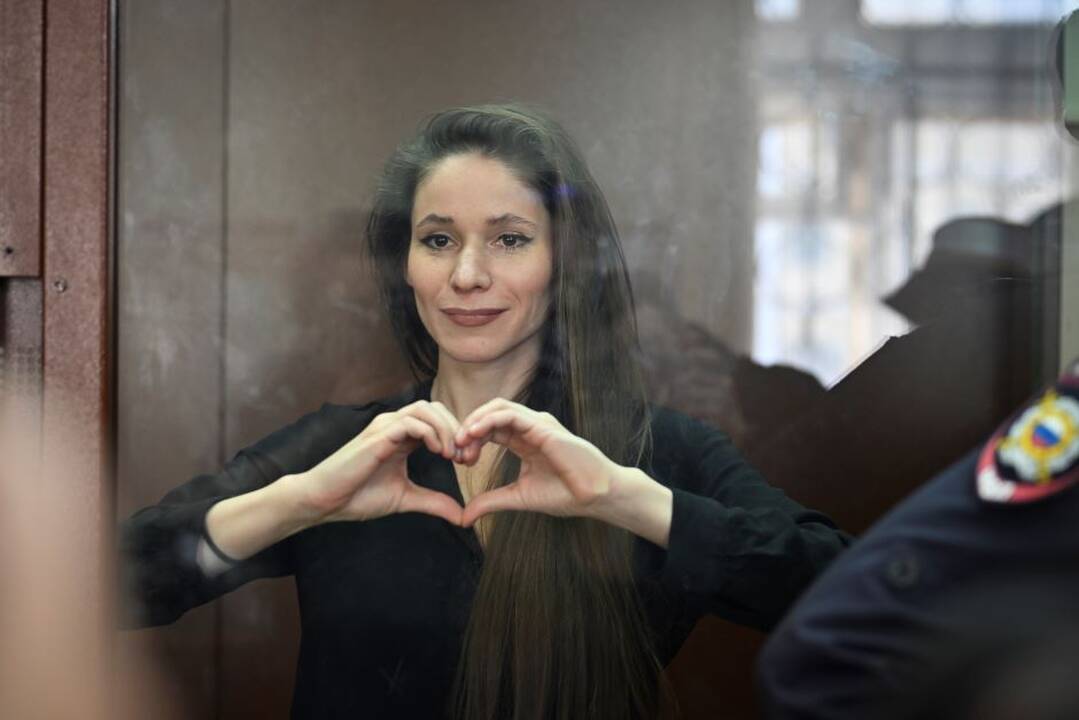 A. Kravcova.