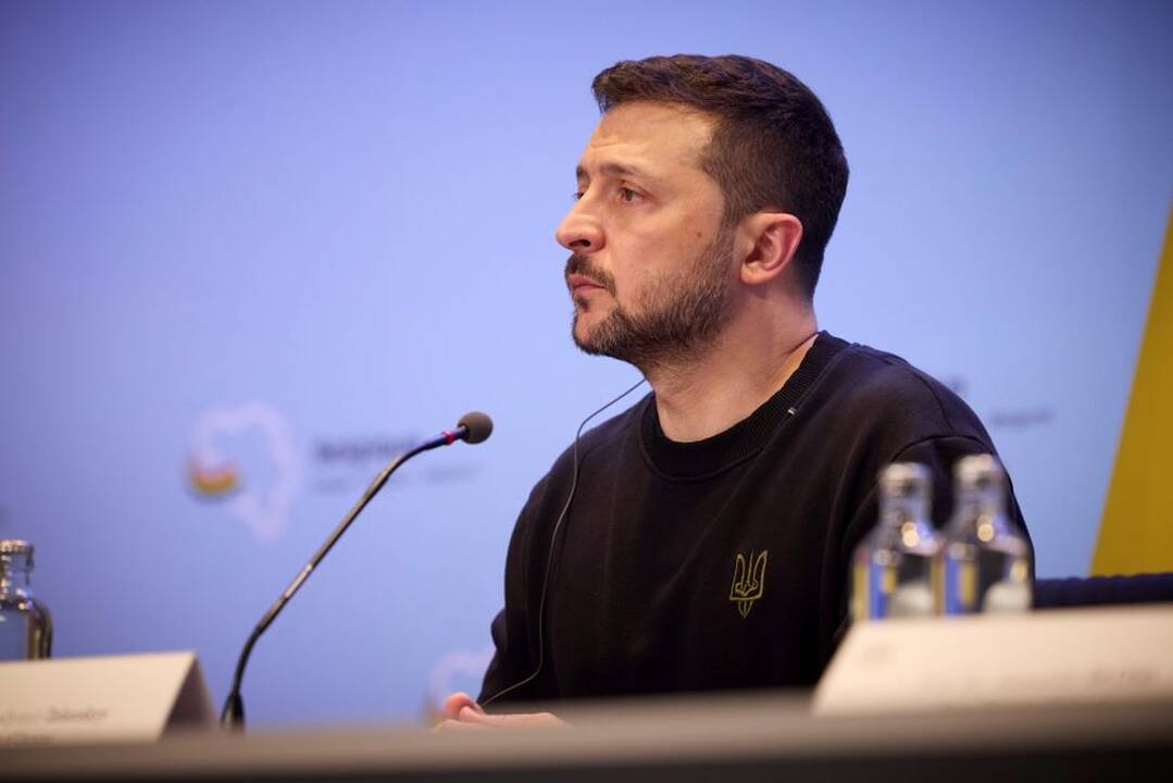 V. Zelenskis: karo nuovargio ženklai gali būti naudingi V. Putinui